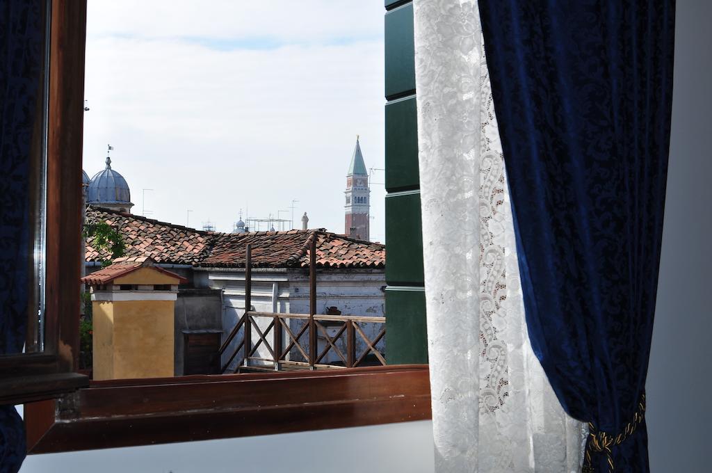 B&B La Terrazza Dei Miracoli Velence Szoba fotó
